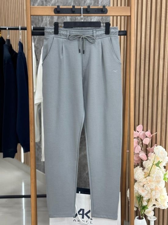 Pantalon E.A 2026 – Image 2